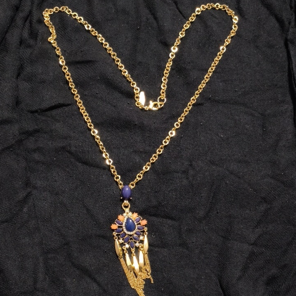 Elegant Gold and Blue Pendant Necklace